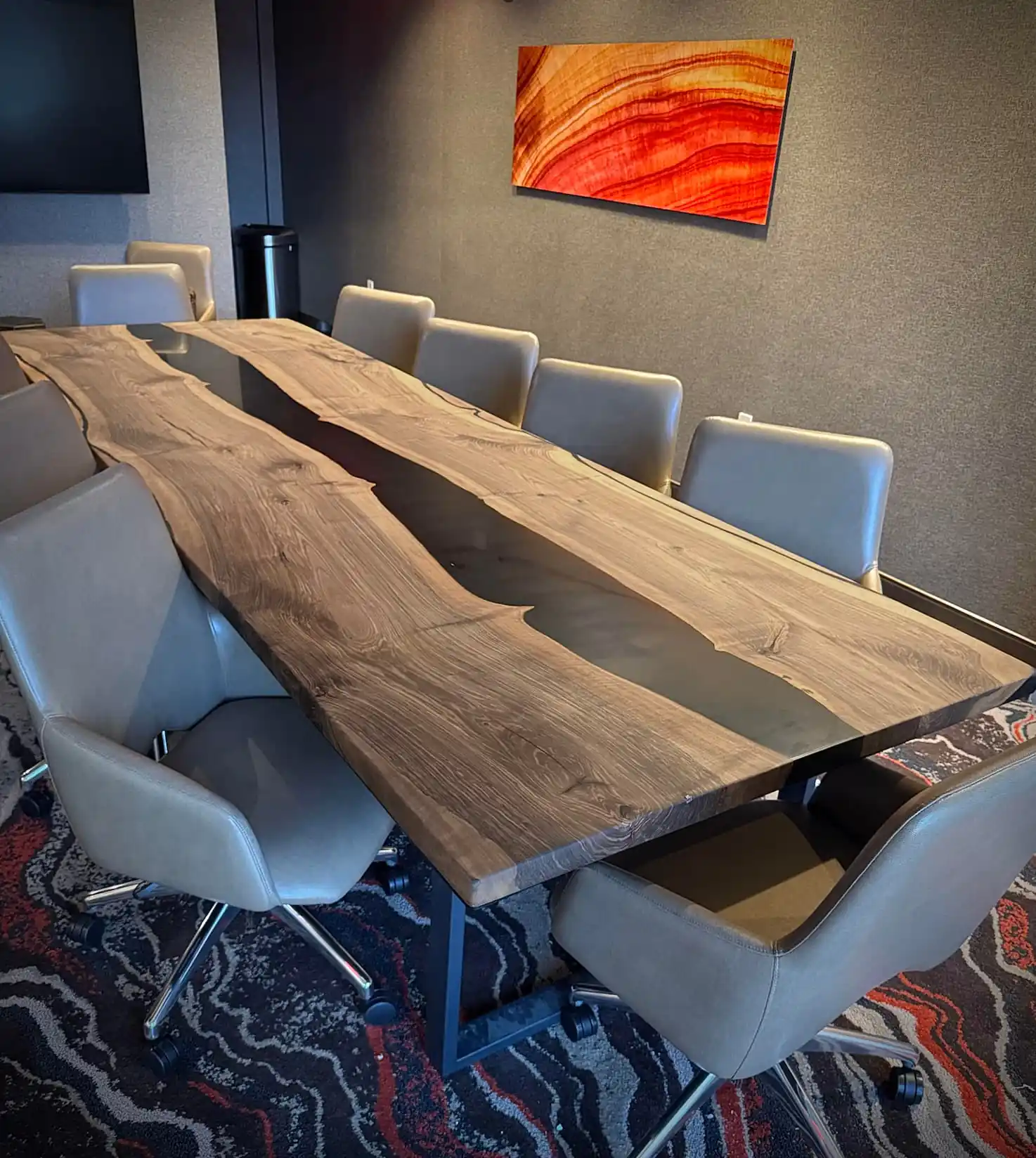 Natural wood slab processing - Custom live edge table manufacturing | Artisan woodworking
