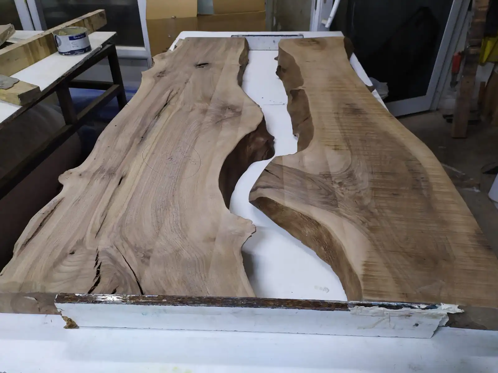 Epoxy River Dining Table production in Ankara workshop WOWbyALP